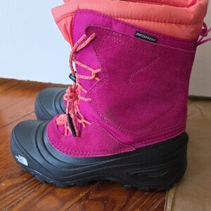 The North Face Black and Pink Winter Boot - Logo Detail
